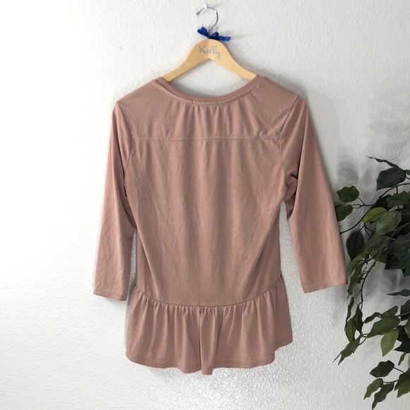 Harlowe & Graham Pink Frill Bottom 3/4 Sleeve Top - Picture 5 of 6